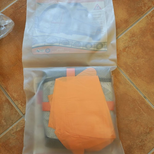 Snow socks for car wheels, unused, with safety triangle gift