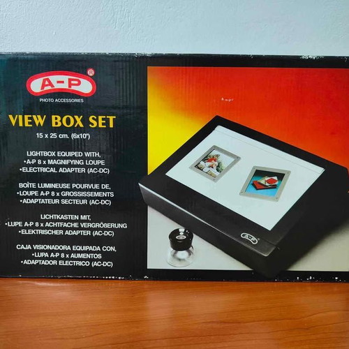 Agfa Light Box 15x25cm new with magnifying loupe