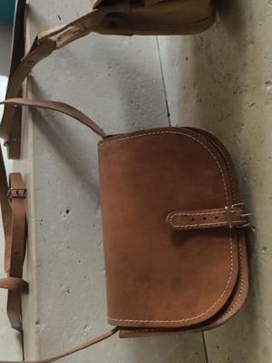 Leather shoulder bag, unused