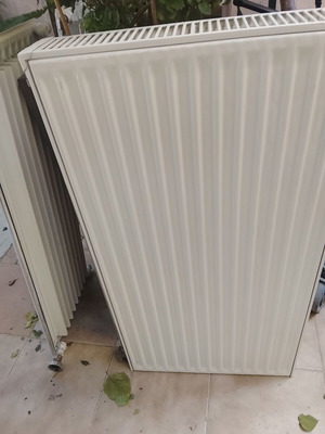 Σώματα καλοριφέρ σαν καινούργια