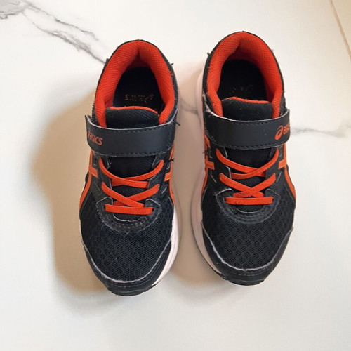 Asics kids shoes size 30 like new, black sports