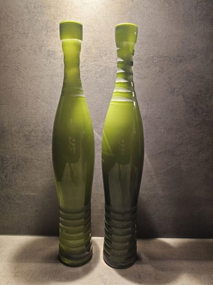 Leonardo glass vases set of 2, 40cm, like new, olive green
