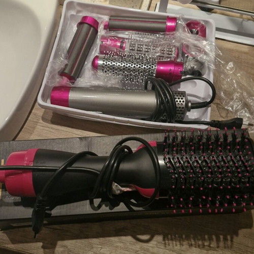 Hair dryer and brush set like new