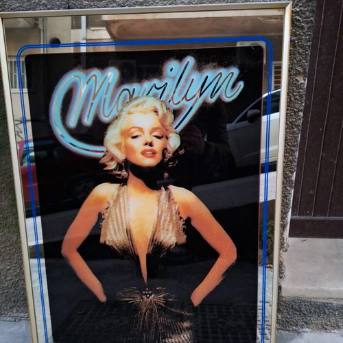 Marilyn Monroe mirror used in excellent condition 82x56.5