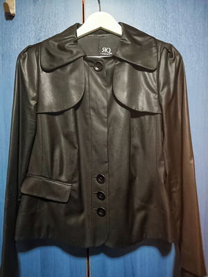 Черно изцяло вълнено яке cool wool на компанията Roqua