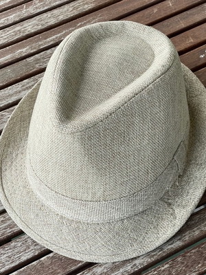 Καπέλα fedora καινούργια, μπεζ της άμμου και μαύρο, σετ 2 τεμαχίων