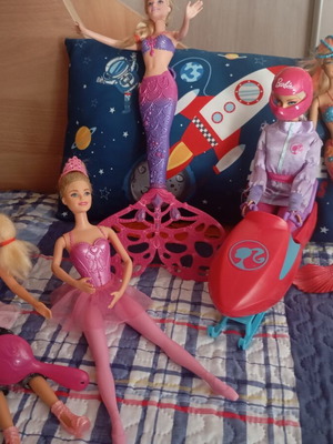 Barbie dolls set of 5