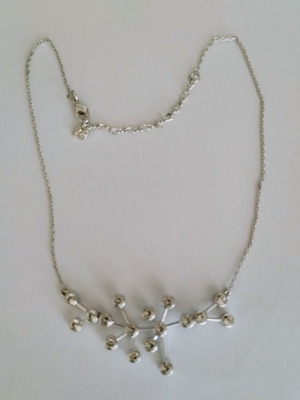 Swarovski necklace like new, silver