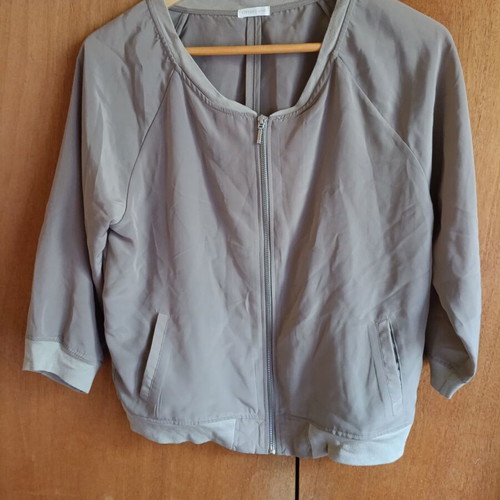 Oysho lightweight bomber jacket like new, medium fit taupe