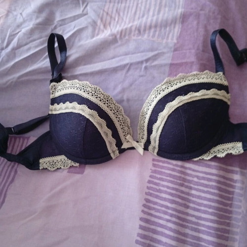 Dunnes bra like new, size 32A 70A, white and blue
