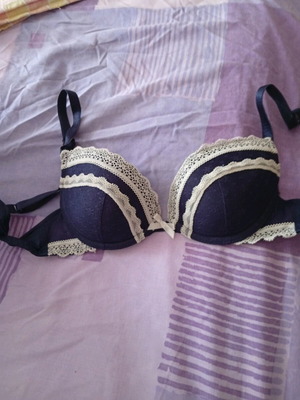 Dunnes bra like new, size 32A 70A, white and blue