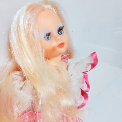 Bibi Bo doll new with minor age marks