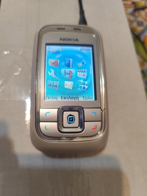 Nokia 6111 άσπρο μεταχειρισμένο με καινούργια μπαταρία και φορτιστή