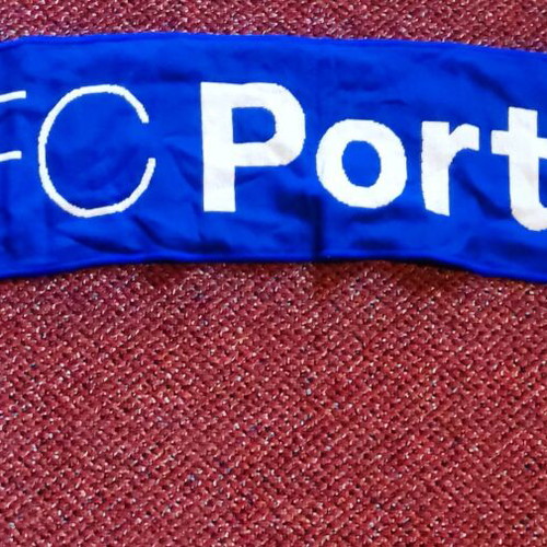 Porto collectible scarf like new, official