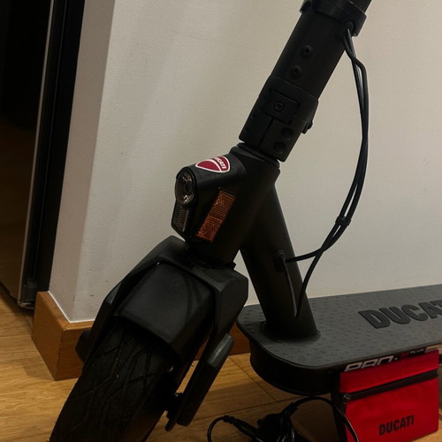 Ducati Pro Plus scooter like new with 159 kilometers