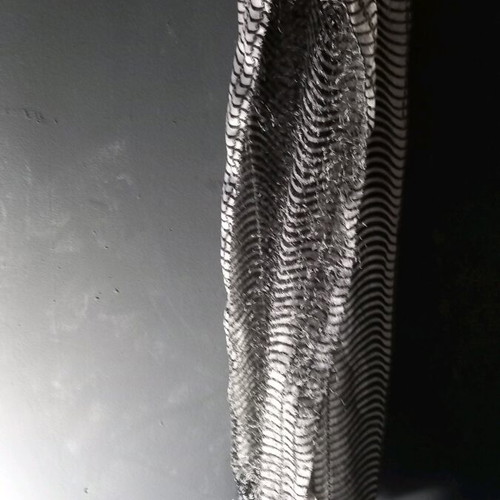 Zebre scarf like new, black and white, long, distinctive
