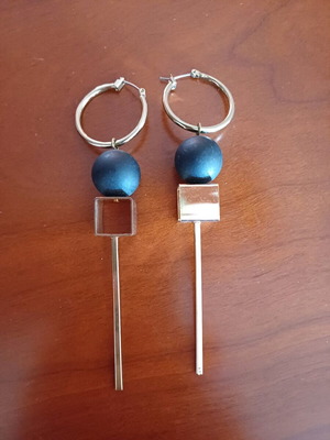Earrings like new, impressive