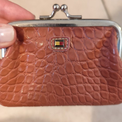 Coin purse coral like new