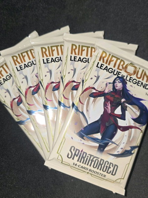 Riftbound Spiritforged booster packs brand new, bundle of 5