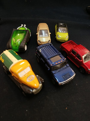 Σετ 6 μεταχειρισμένα αυτοκινητάκια Majorette die cast