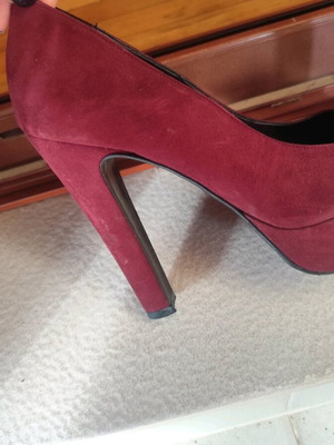 Sante burgundy suede pumps like new, size 37