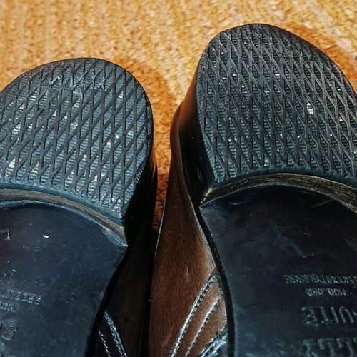 Bally shoes size 39 brown like new genuine leather