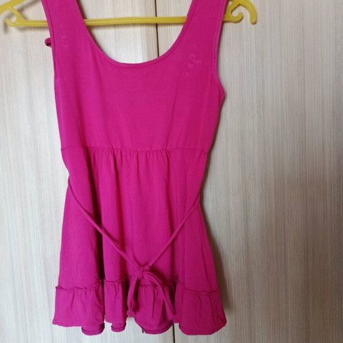 Roses Milano blouse M used, fuchsia with back tie