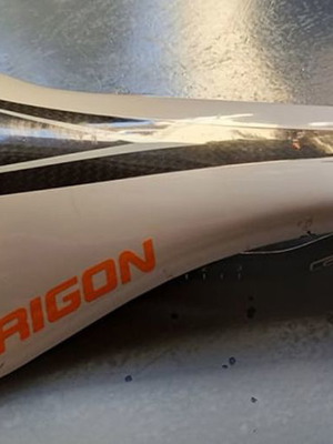 Седалка за велосипед Trigon Carbon VCS-03 употребявана с драскотини