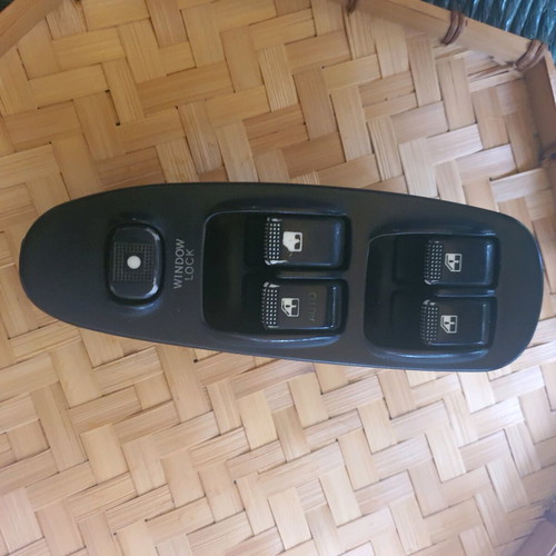 KIA Sephia window switch like new