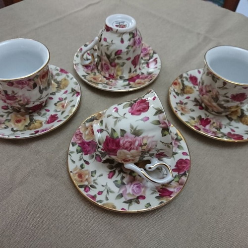 Coffee cup set like new, porcelain, floral rose pattern, 6 pcs