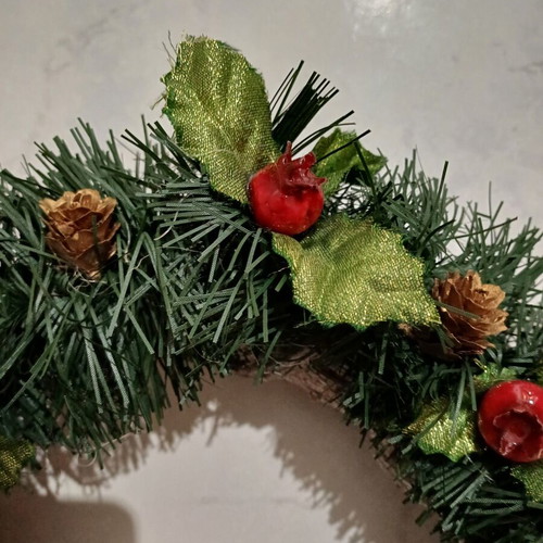Christmas wreath used with mistletoe and small pomegranates 25cm