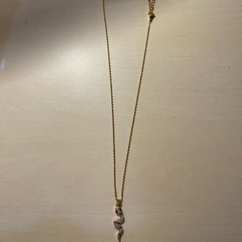 Julia Bergovich necklace new, gold