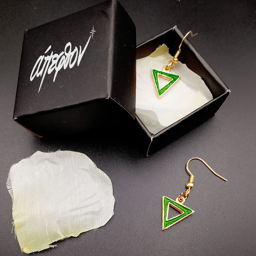 Trinità Egea green triangular earrings new, gold steel and enamel