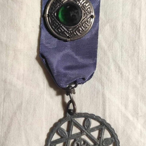 11 Masonic medals