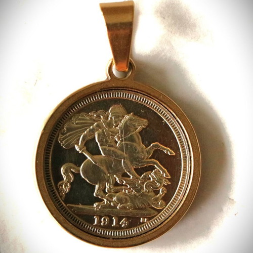 Pendant English Lira 24K gold plated King George in case wreath