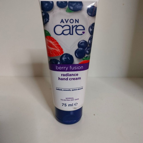Radiance hand cream with berry scent 75ml new