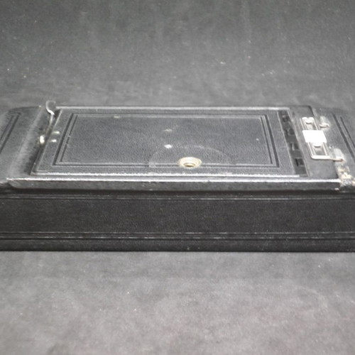 Antique Eastman Kodak Hawk-Eye bellows camera used 1917