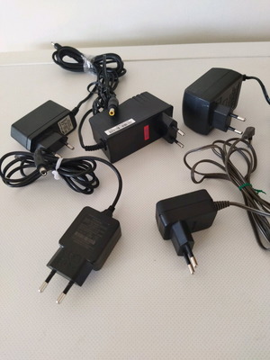 5. Τ.μ.χ. *ADAPTOR.* (ΦΟΡΤΙΣΤΈΣ ΤΡΟΦΟΔΟΤΙΚΆ.)