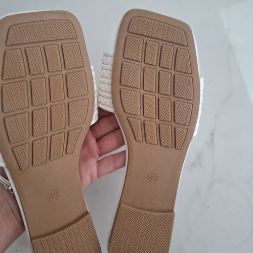 Flat slippers white, soft and new, size 40