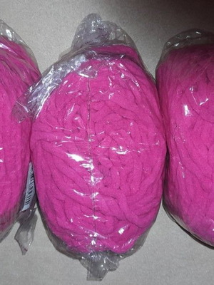 Three dolls fuchsia thick yarn for knitting new