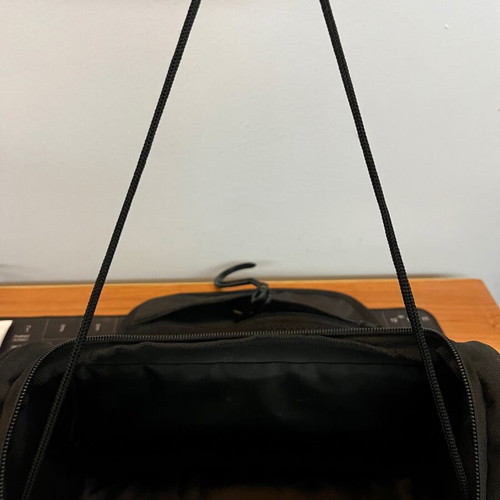 Survivors toiletry bag black like new with mirror