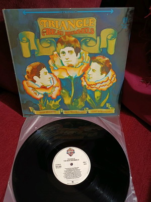 Triangle by Beau Brummells, new Greek record, rock