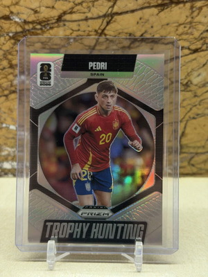 2026 Panini Prizm FIFA World Cup Trophy Hunting Pedri Silver Prizm Card new