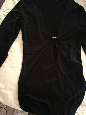 Stradivarius bodysuit with silver ring like new, size M