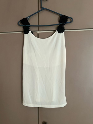 Ake' women's blouse black and white new, one size
