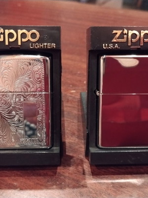 Zippo Venetian 2001 & Satin Chrome 2002 lighters set, collectible