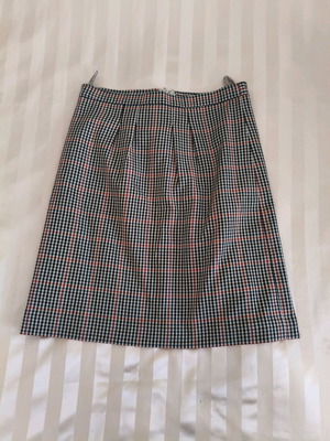 Handmade checked skirt with pleats like new, size S