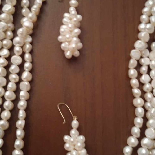 PEARL SET, WITH PURCHASE WARRANTY - price reduction