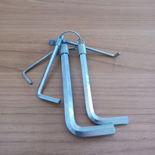 Alen set like new with 3 mm, 4 mm, 5 mm, 8 mm, 11 mm wrenches