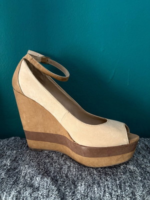 Bershka tricolor platform sandals size 39, beige and brown